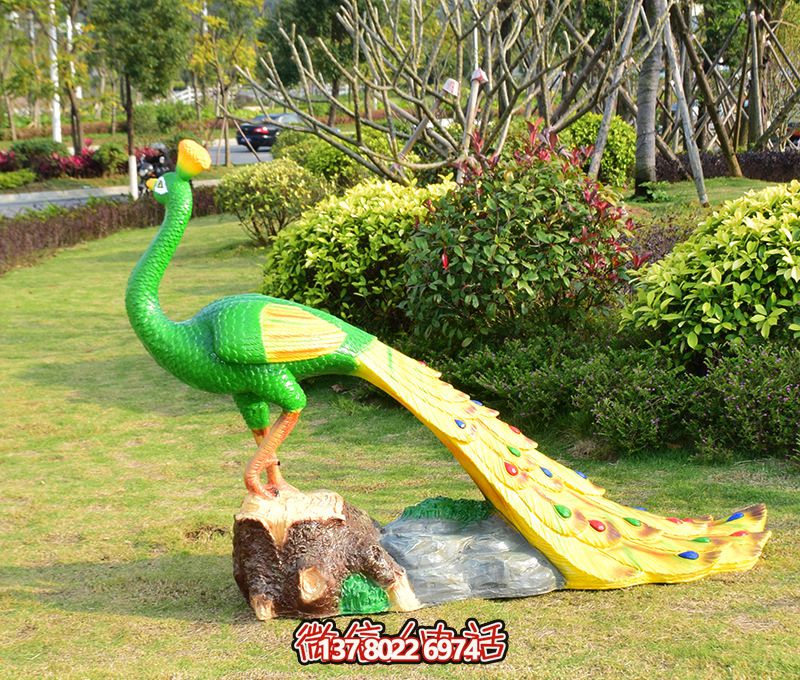 玻璃鋼彩繪孔雀雕塑——給公園里散步的人帶來(lái)優(yōu)雅藝術(shù)氛圍 玻璃鋼彩繪孔雀雕塑——給公園里散步的人帶來(lái)優(yōu)雅藝術(shù)氛圍