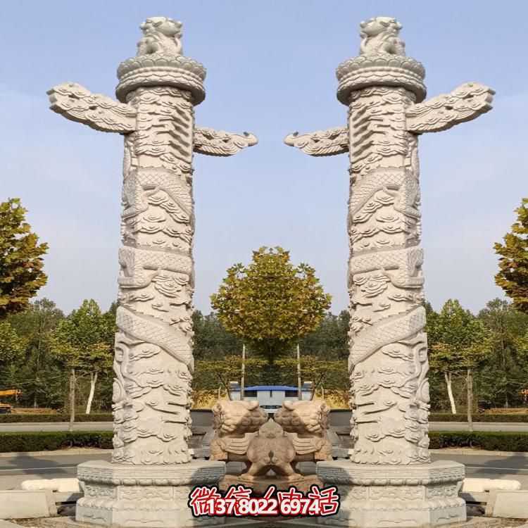 精美大理石手工雕刻龍紋華表雕塑，點綴廣場美景