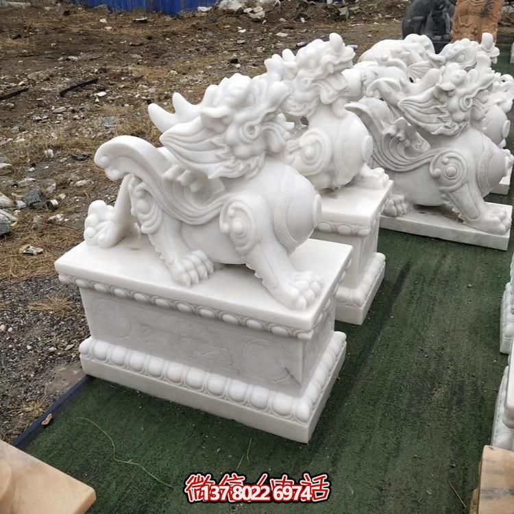 漢白玉貔貅雕塑，門口裝飾打造質(zhì)感庭院